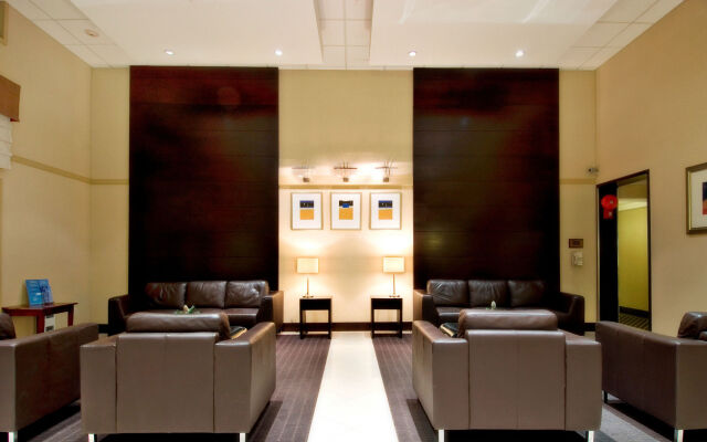 Holiday Inn Express & Suites Surrey by IHG