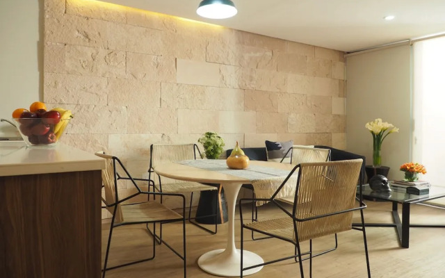 Jardines de Pushkin by The Local Way