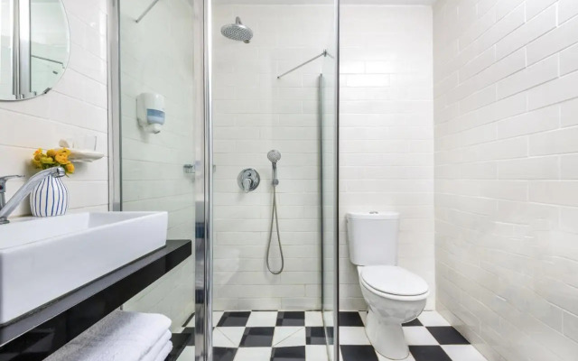 Metula Travel Hotel