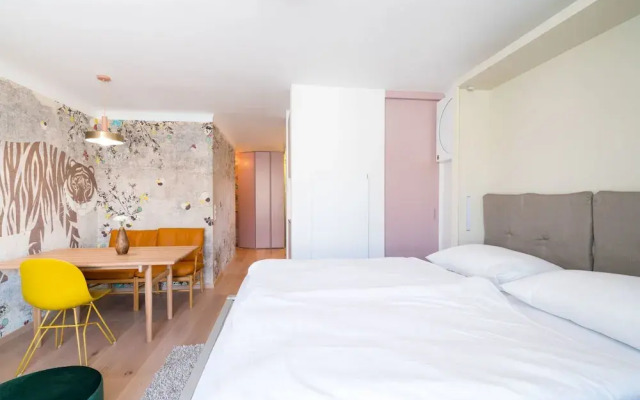 Vienna Residence Stylish apartment with terrace and air conditioning near the Vienna opera and Karlsplatz