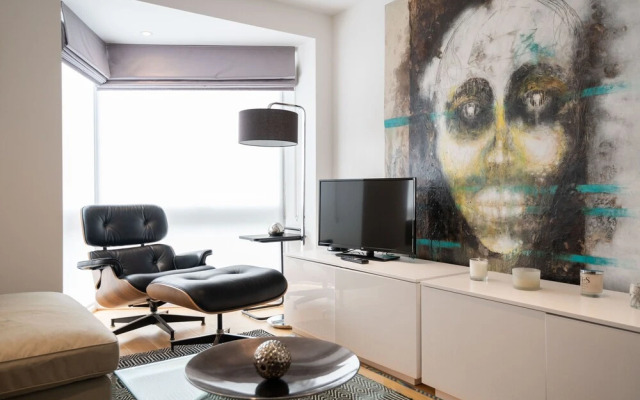 Trendy Queens Park Home Close to Hampstead by Underthedoormat