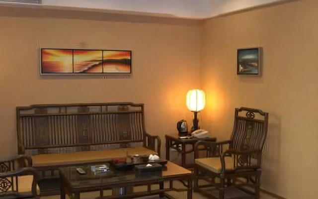 Jiazhou Holiday Hotel