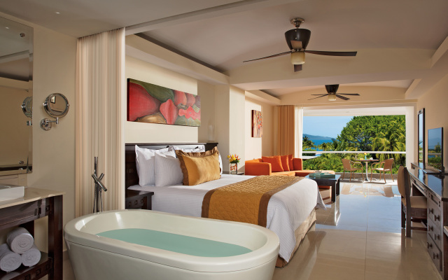 Wyndham Alltra Vallarta, All-Inclusive Resort