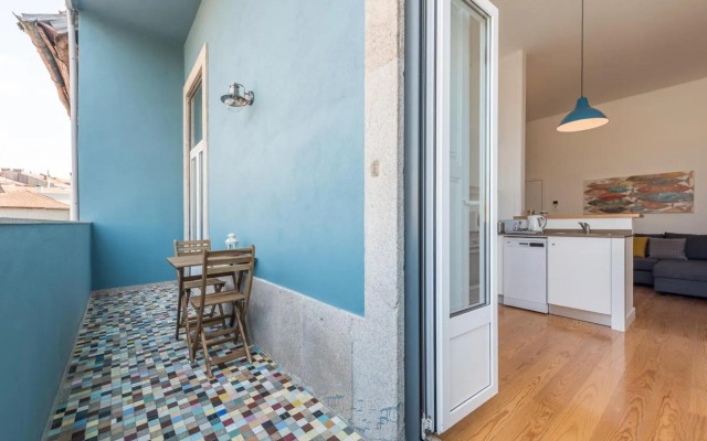 GuestReady - Pantone Balcony