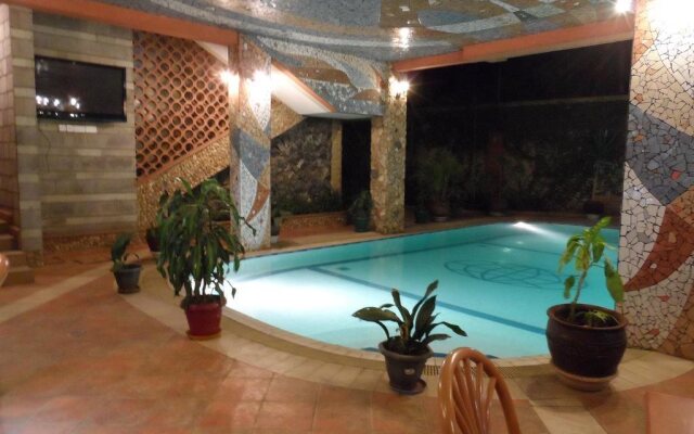 Tropical Towers Apartments