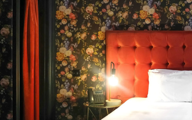 Lock & Key Hotel