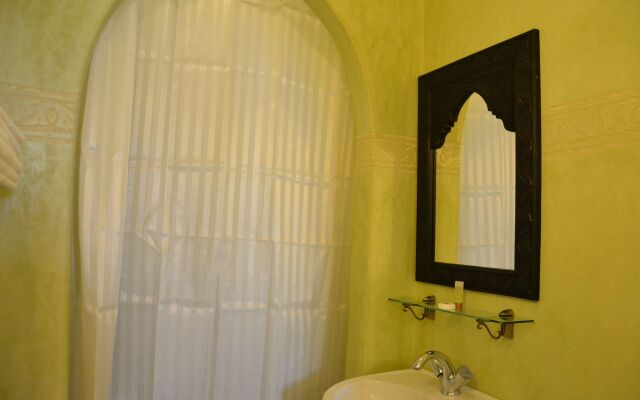 Hotel Riad Benatar