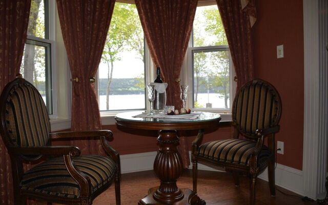 Rose Manor Inn B & B