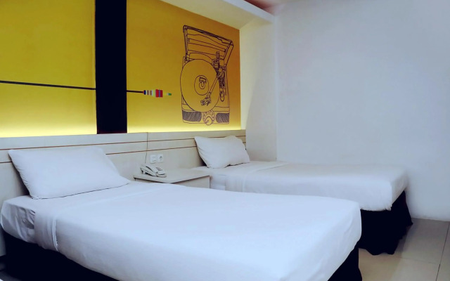 Front One Inn Sidoarjo