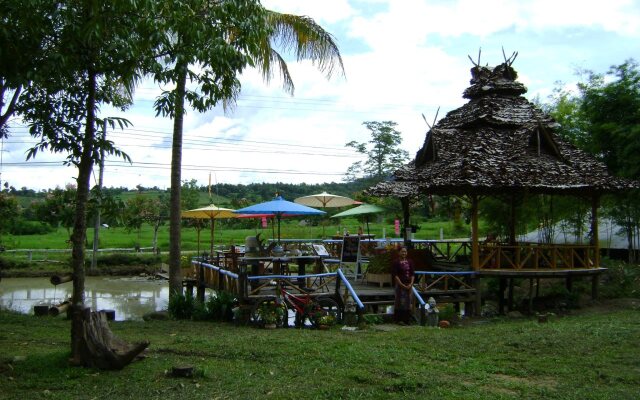 Baannumhoo Homestay Resort & Camping