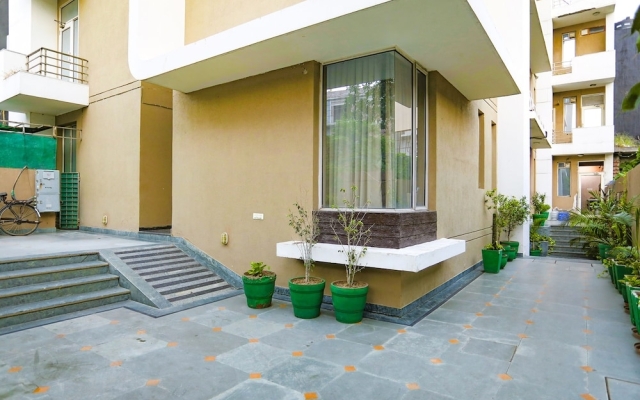 Fabhotel Pine Tree