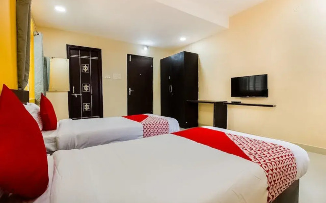 OYO 40125 Srirama Hotels, Gachhibowli