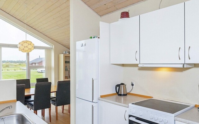 10 Person Holiday Home in Brovst-by Traum