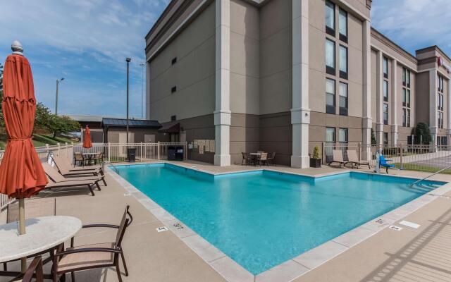 Best Western Plus Belle Meade Inn & Suites