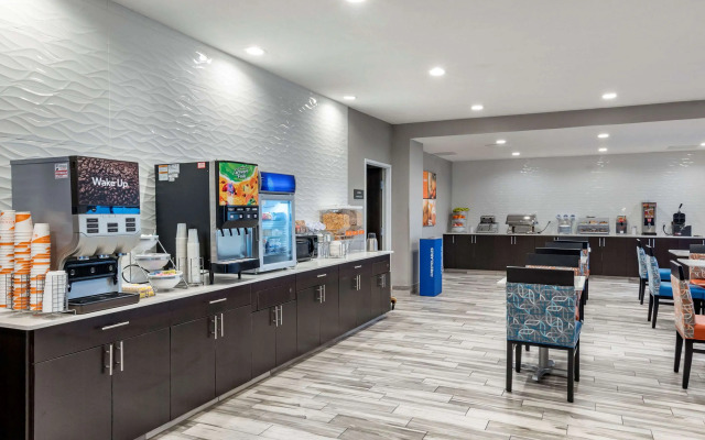 Comfort Inn & Suites