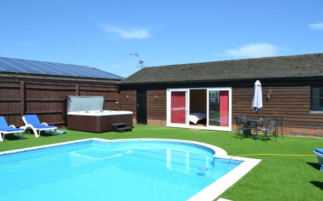 The Pool House at Upper Farm Henton