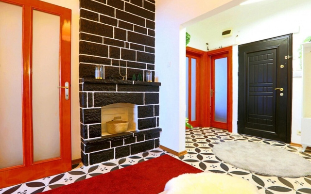 Amazing Flat Near Bagdat Street With Enticing Interior Design in Kadikoy