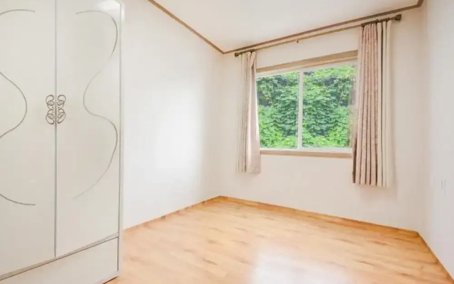 Yangyang Water Sol Valley Pension