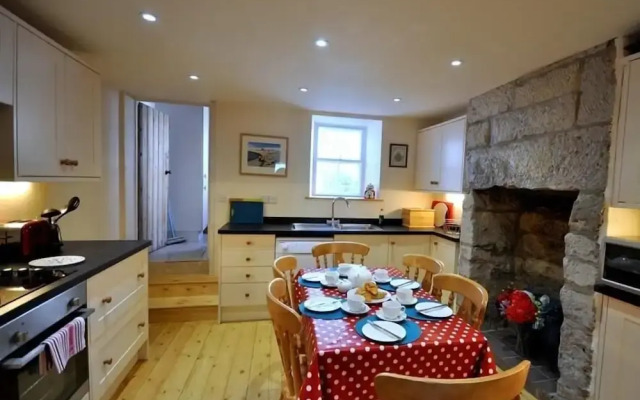 Neptune Cottage, PORTLAND