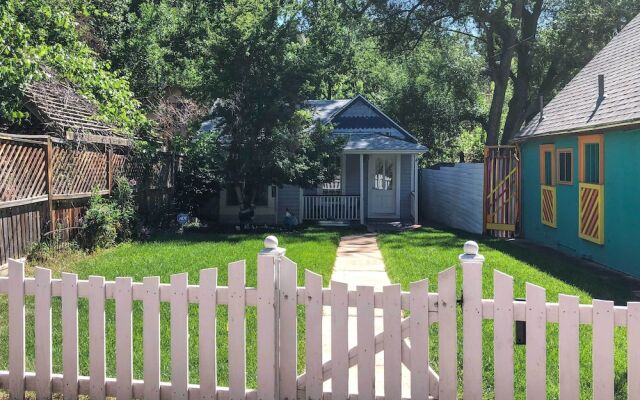 Creekside Home w/ Patio, Walk to Manitou Incline!