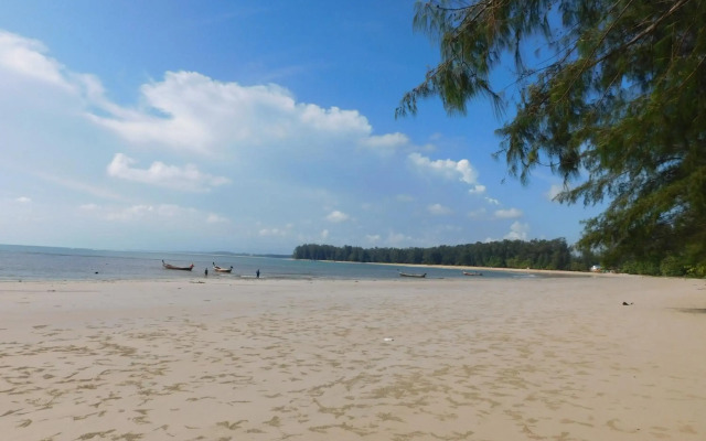 Phuket Sirinapha Resort