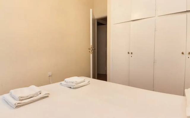 Luxury Pireas Stay New 2BR Urban Escape