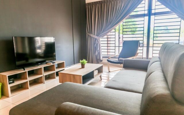 Escadia Villa Desaru by IdealHub