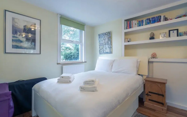 Cosy 1 Bedroom Flat in Shepherd's Bush