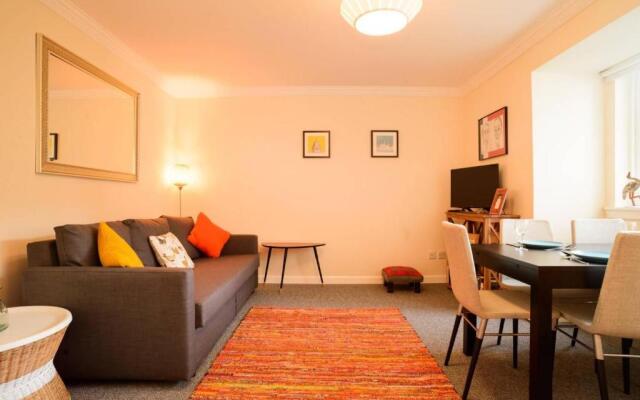 ALTIDO Lovely Apartment for 4 with Free Parking