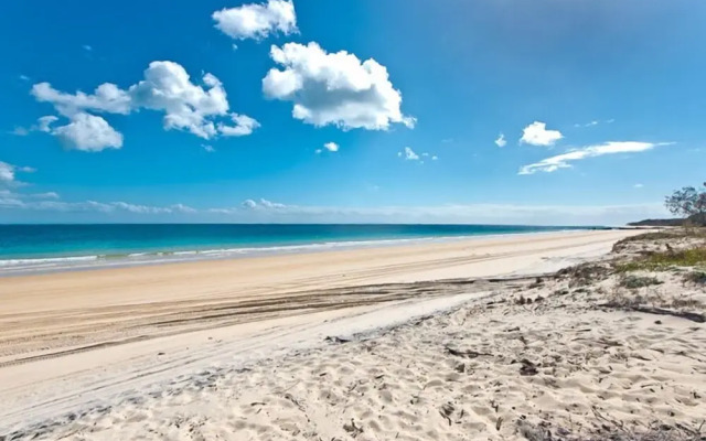Moreton Island Accommodation Bali House