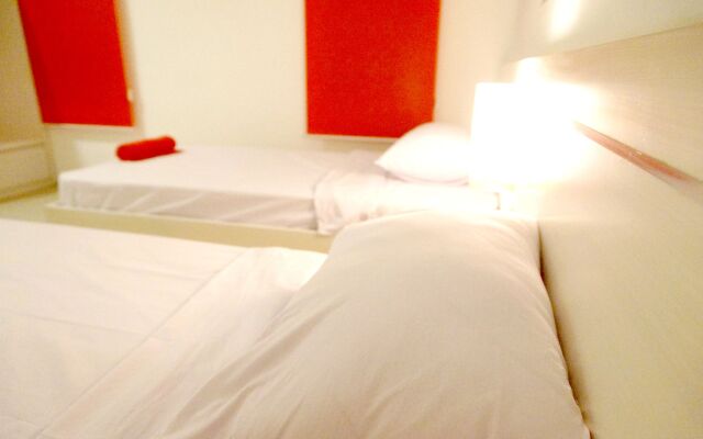 OYO 1489 Simona Hotel