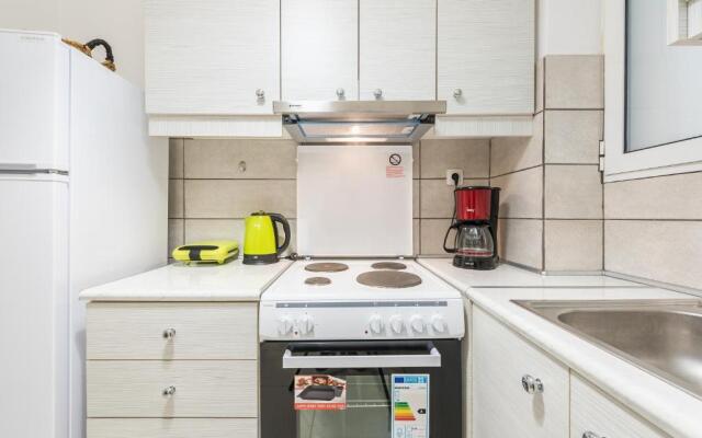 Modern 2BD apt in Athens DT, 2-min metro