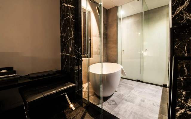 SR Hotel Sadang