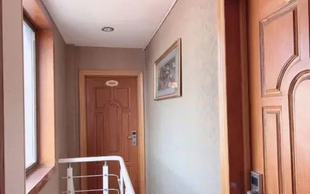 Donghui Hotel, Lixian County