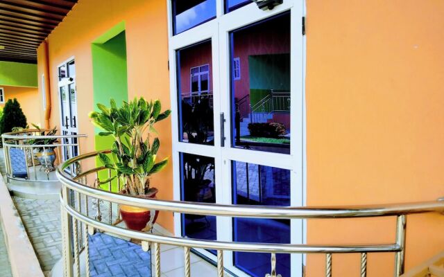Renajoe Exclusive Centre