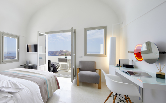 Alti Santorini Suites