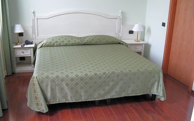 International Hotel Iseo