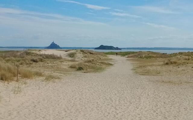 Semi-detached House, St. Meloir-des-ondes