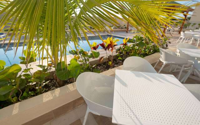 Super 8 By Wyndham Manzanillo