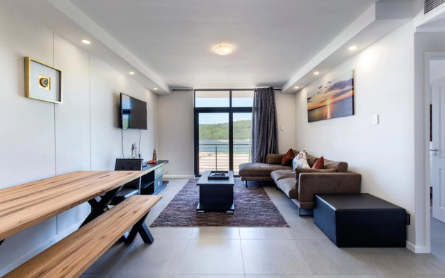 uSHAKA WATERFRONT - OUTSTANDING OPEN OUTLOOKS