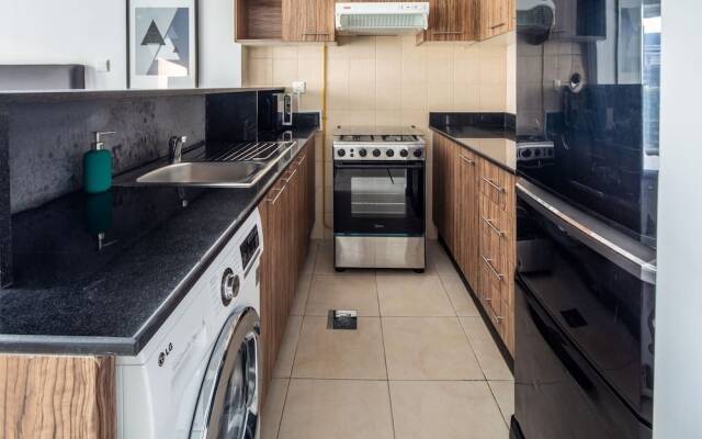 Modern Rustic Studio Apartment in Downtown Dubai