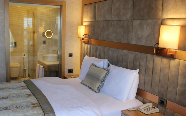 Lale Hotel