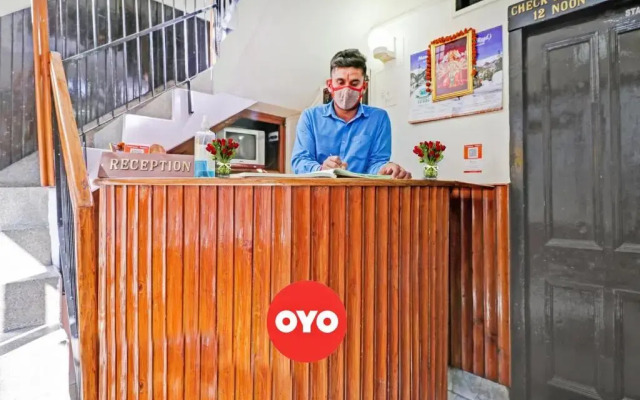 Oyo 89594 Hotel Durga