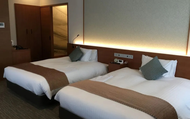 Odysis Suites Osaka Airport Hotel
