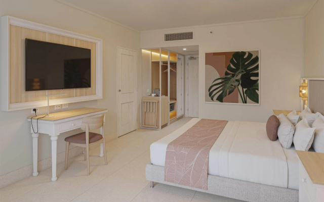 Wyndham Alltra Punta Cana All-Inclusive Resort