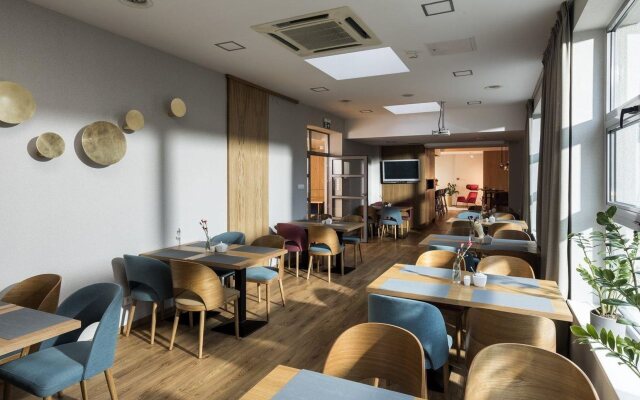 Hotel Antares