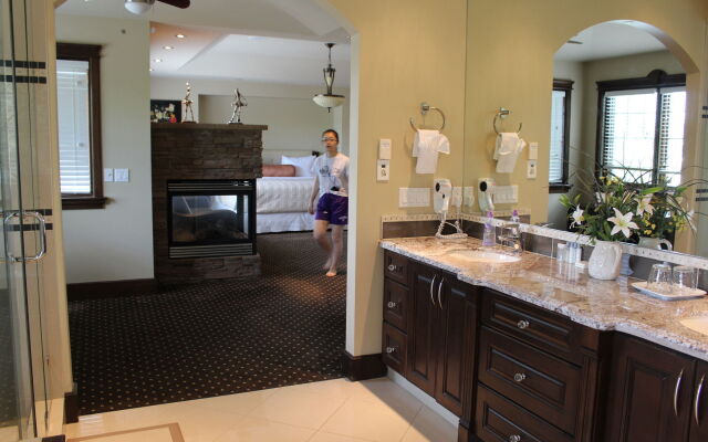Westmount River Inn
