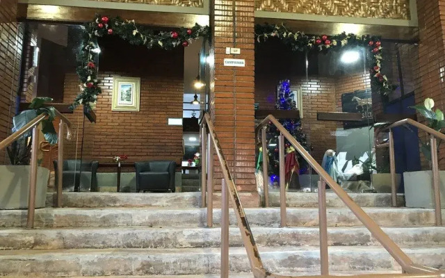 Hotel Verdes Mares