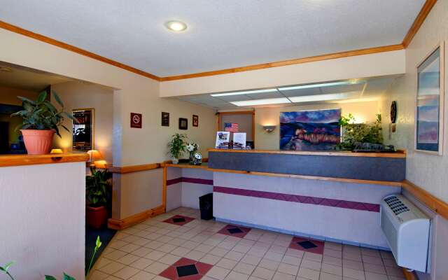 Americas Best Value Inn Garden City