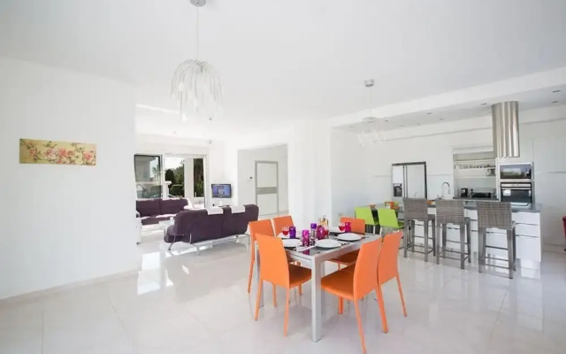 Villa Kelis AQ Ds116